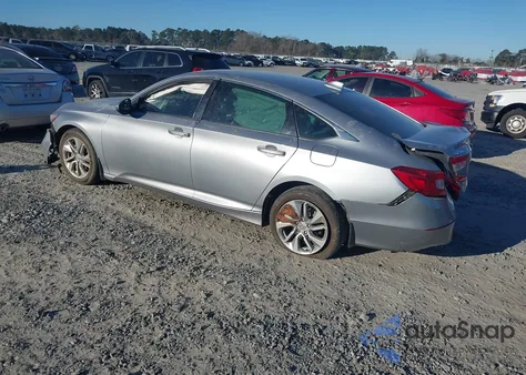 2018 Honda Accord Lx z USA, uszkodzony, nr VIN 1HGCV1F10JA194837